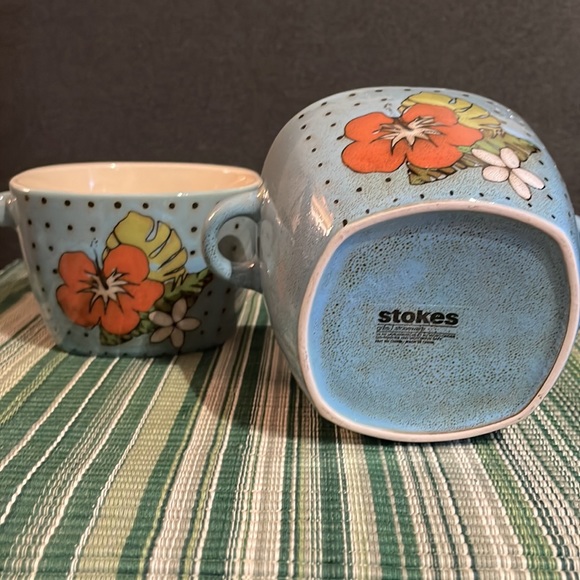 🌼2/$25 Stokes Hibiscus bowls. 16 oz (Set of 2) - Picture 2 of 7